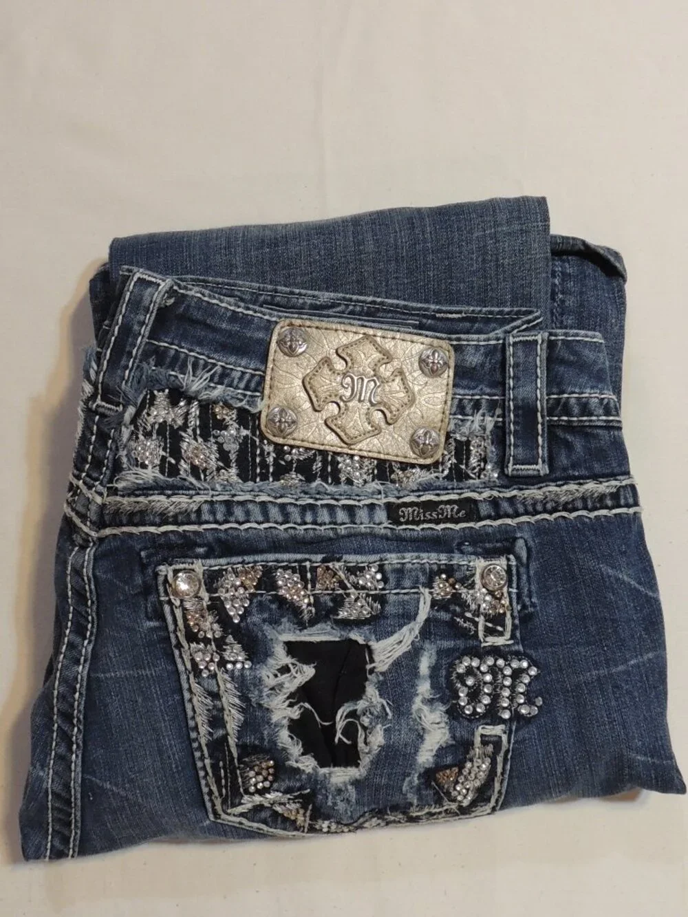 Miss Me Mid Rise Bootcut Jeans Woman 29 Pockets Bling Bling Denim Blue Jeans